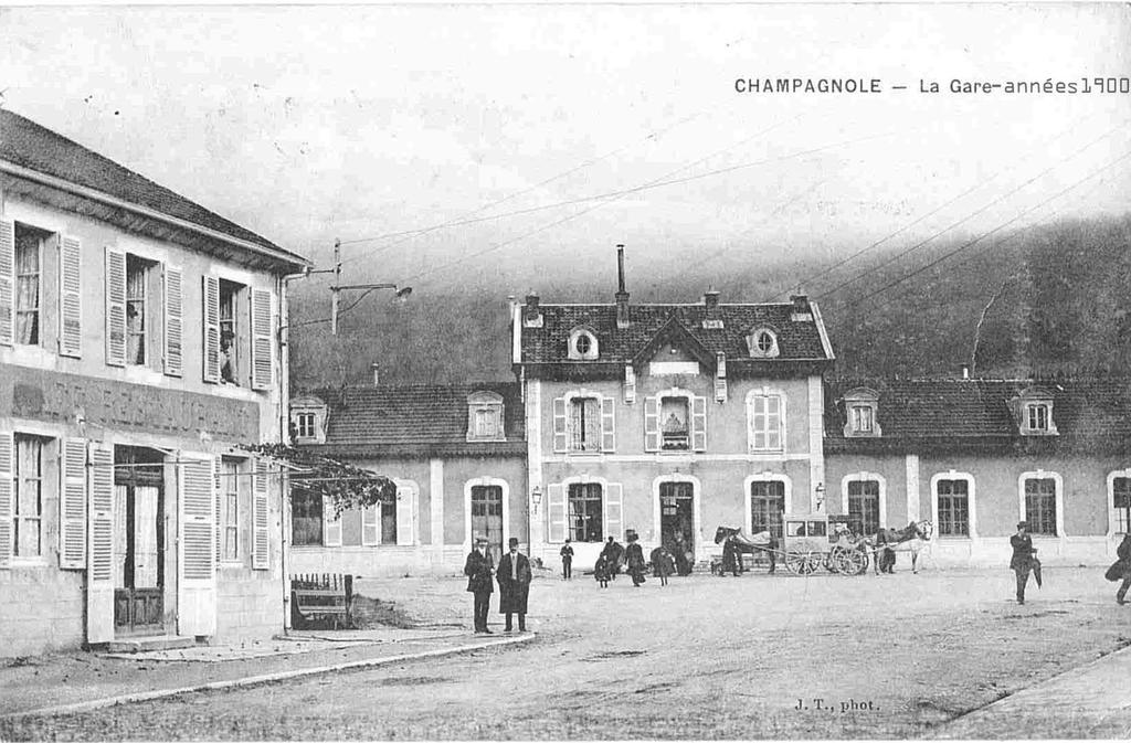 Café Hôtel de la Gare Champagnole Extérieur photo
